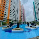 Best Deal And Comfort 2Br Green Pramuka City Apartment By Travelio